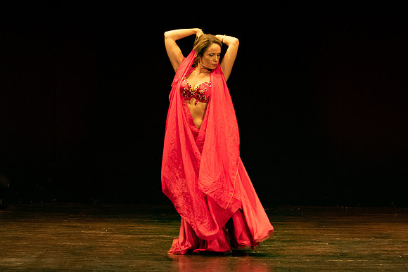 20221108 aa 21,215622,Graceful Lady ,c