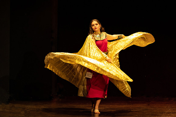 p,20221021 aa 51,216267,She Dances Again and Again ,c
