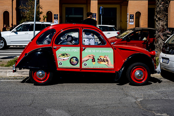 20221207 aa 32,203536,Advertising and Red Car ,c