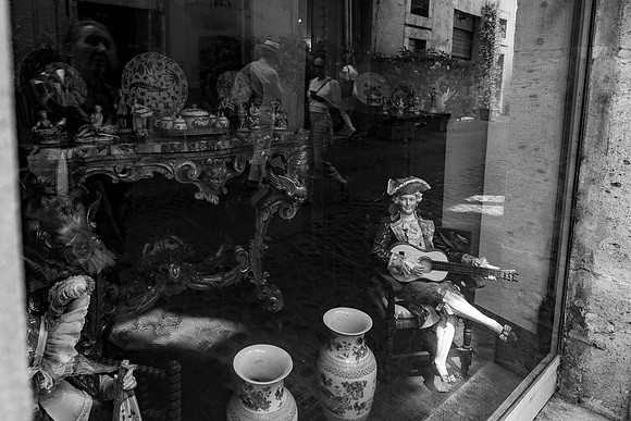 p,20230303 aa 53,206307,Antique Dealer and Reflections ,b