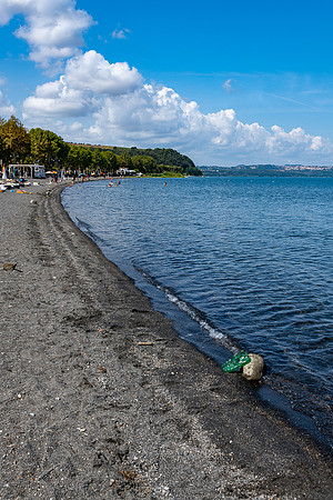 20220617 aa 52,196778,Green Sandals and the Lake ,c