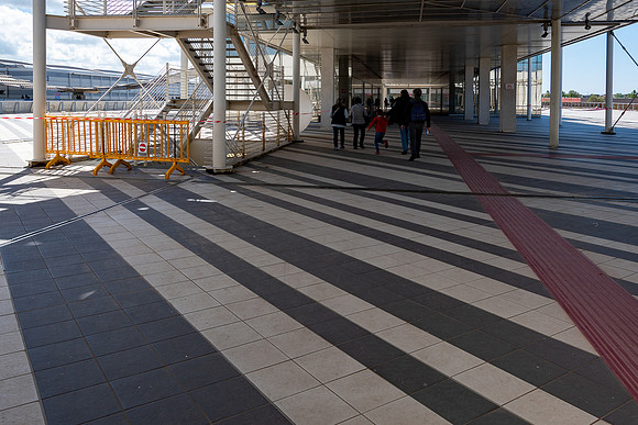 p,20220520 a 52,203768,Shadows and Lights ,c