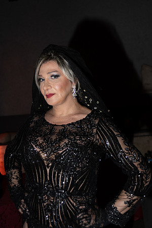 20220531 ac 22,206027,Lady in Black ,c